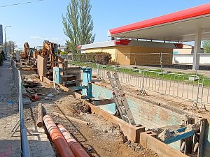 Od zahájení prací na plánové opravě ulice Volyňská ve Strakonicích uplynul již měsíc.
