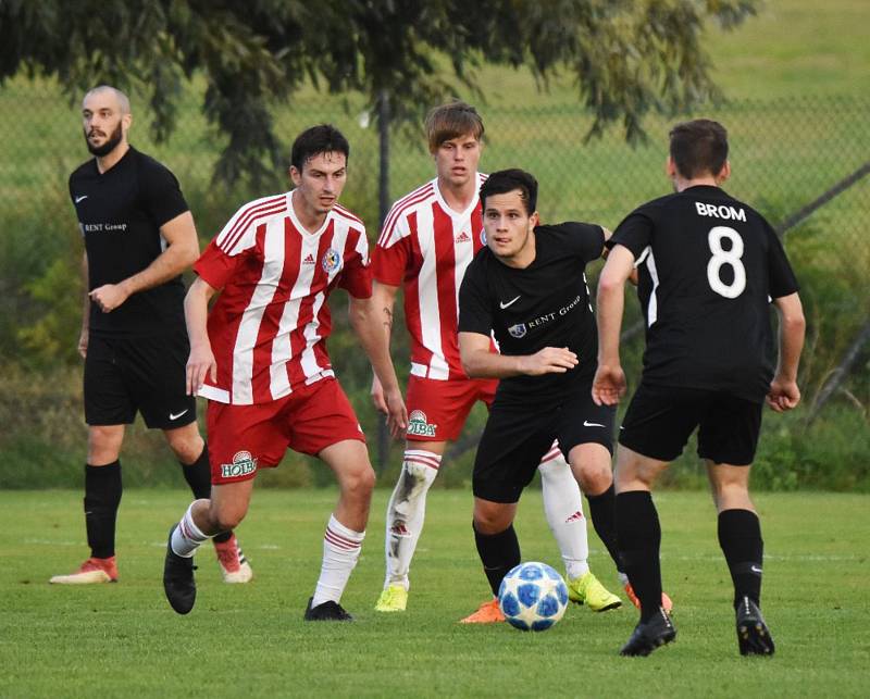 Fotbalový přebor kraje: Olešník - Blatná 4:1.