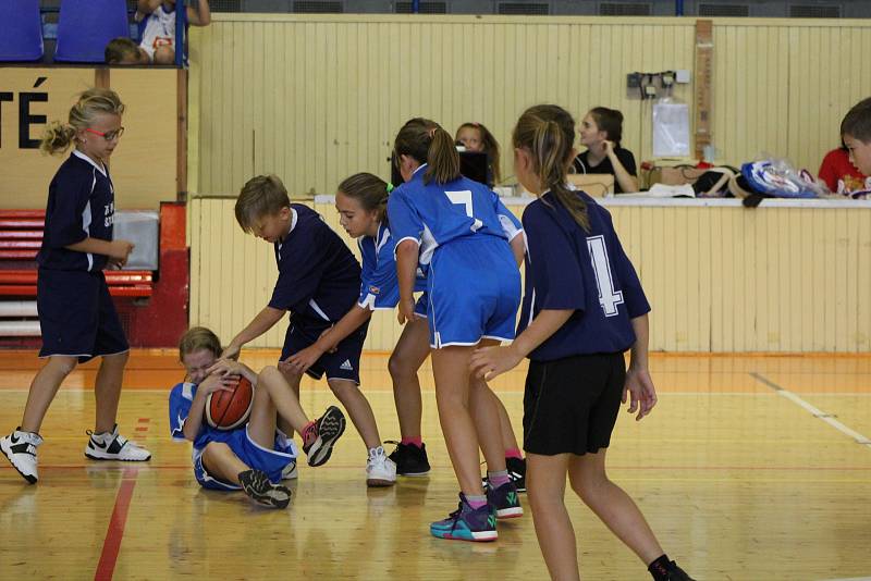 Superfinále zakončilo ročník Školské ligy v basketbale.