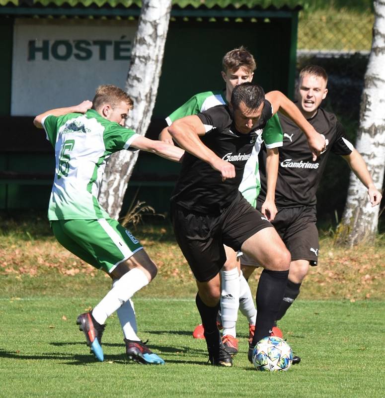 Fotbalová B třída: Střelské Hoštice - Cehnice 1:4.