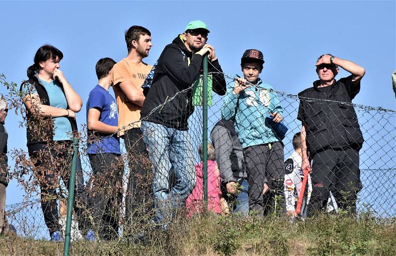 Jinín hostil finále MMČR Junior v motokrosu.