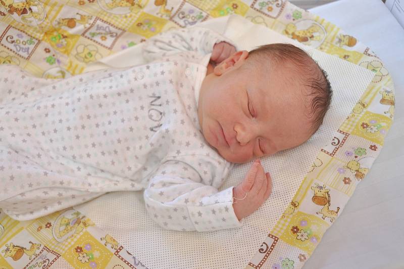 Matěj Vaniš z Újezdu u Chanovic. Matýsek se narodil 17. června 2019 ve 4 hodiny a 54 minut a jeho porodní váha byla 3640 gramů. Honzík (2) už se brášky nemohl dočkat.