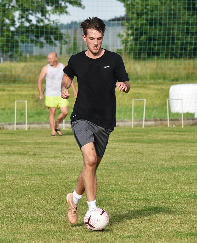 Fotbalisté Oseka již začali přípravu na novou sezonu v krajském přeboru.