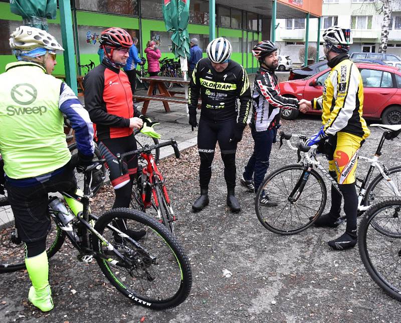 Strakoničtí cyklisté vítali Nový rok vyjížďkou.