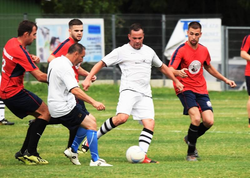 Přátelský fotbal: Sokol Cehnice - HC Strakonice 2:2 (0:1).