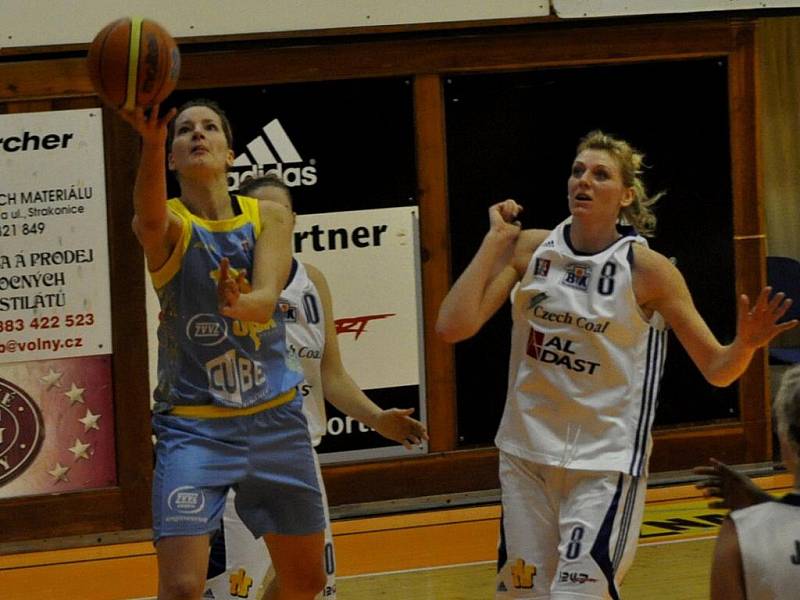 Strakonice prohrály doma s USK Praha o 40 bodů - 53:93.