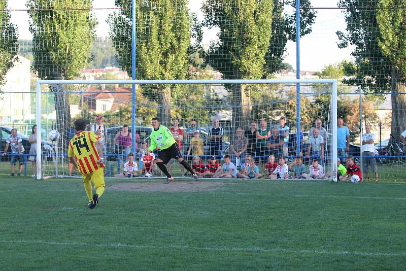 Z utkání Strakonice ČFL - Internacionálové 4:5 (penalty 5:4).