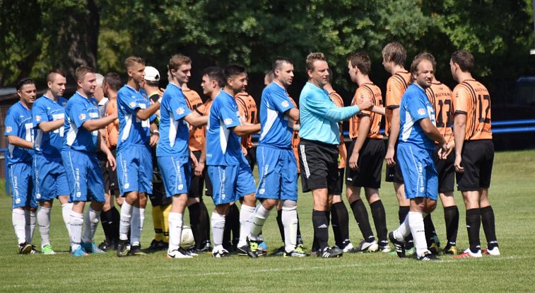 Nově vzniklé béčko Junioru Strakonice ve své premiéře ve III. třídě porazilo v derby Balvany 2:1.