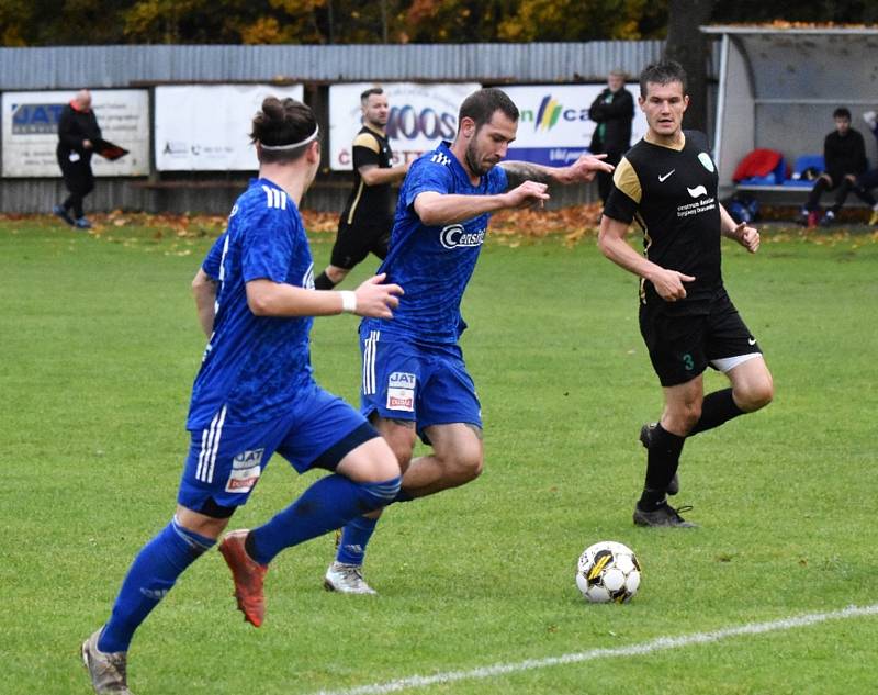 Fotbalvá divize: Otava Katovice - Slavoj Český Krumlov 2:1 (1:0).