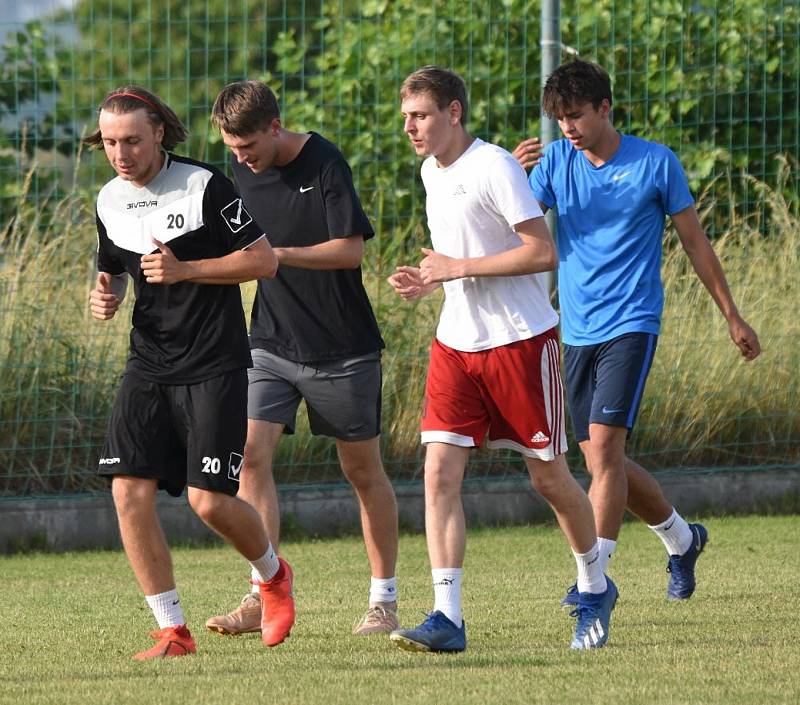 Fotbalisté Oseka již začali přípravu na novou sezonu v krajském přeboru.