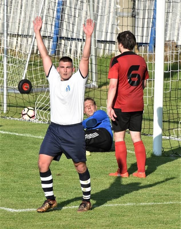 Finále okresního poháru: Drahonice - Mnichov 4:0.