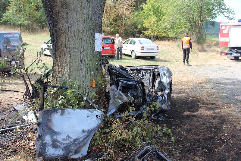Při dopravní nehodě u obce Drahonice zemřel řidič.
