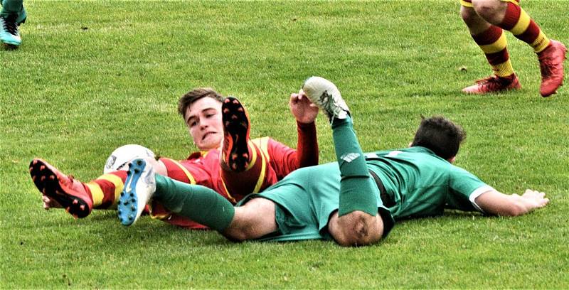 Starší dorost Junioru porazil Sedlčany 3:0.