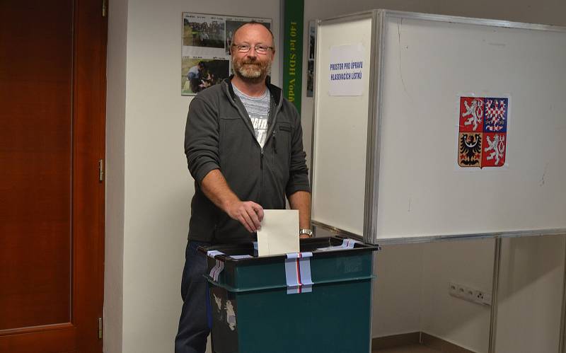 Vodňany - Hvožďanští ze 4. okrsku města Vodňan volili v pátek 20. října v hasičské zbrojnici
