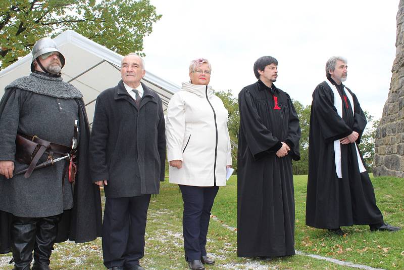 Sudoměř - Pietní akt k uctění památky Jana Žižky z Trocnova se uskutečnil u památníku bitvy u Sudoměře.