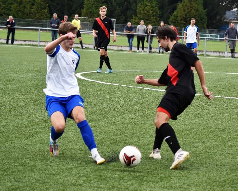 Fotbalový KP: Junior Strakonice - AL-KO Semice 2:2 (0:1).