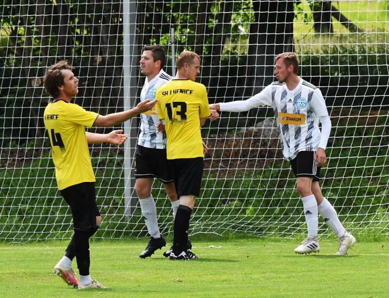 Fotbalová I.B třída: Sousedovice - Lhenice 1:2 (1:1).