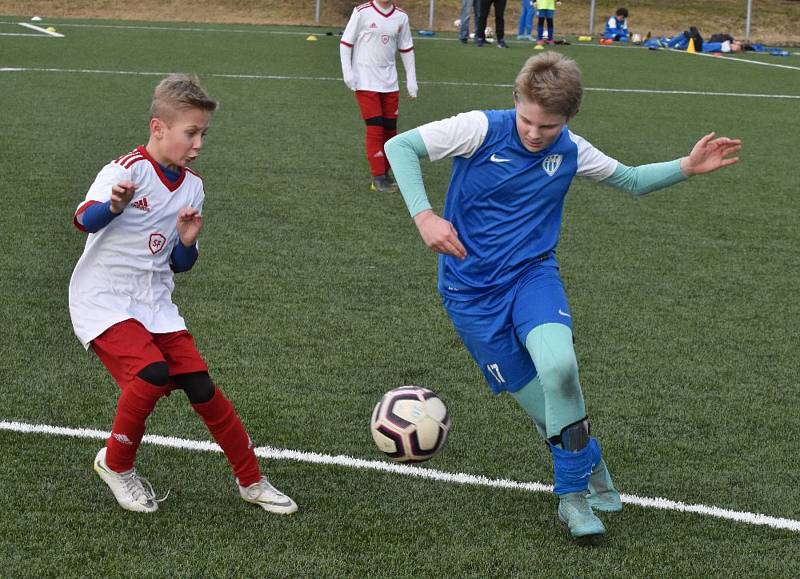 Žáci Junioru Strakonice se v přípravě utkali s fotbalisty FC MAS Táborsko.