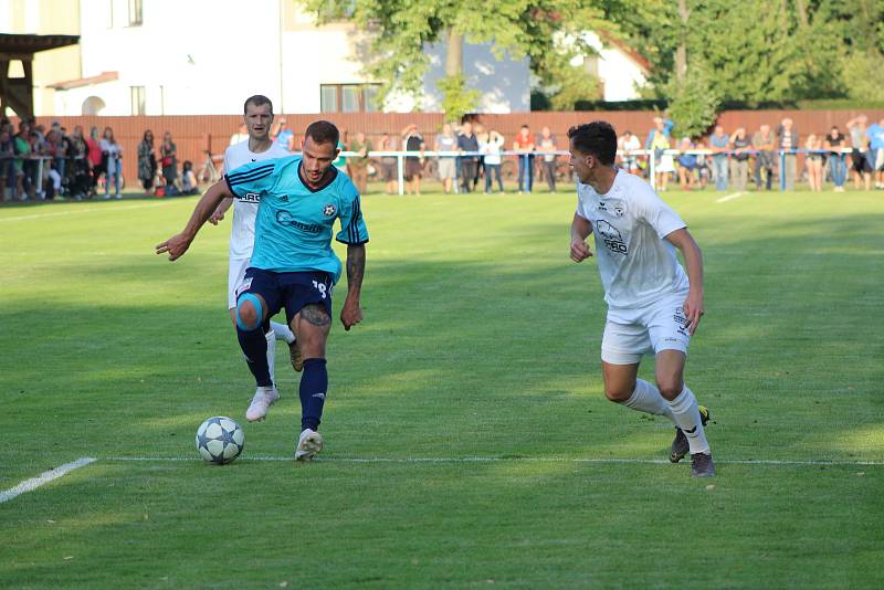 Fotbalová divize A: Katovice - Mariánské Lázně 1:3 (1:2).