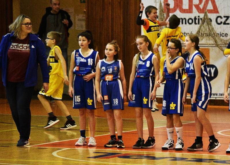 Vánoční turnaj U12: BK Strakonice - SBK Strakonice 74:12.