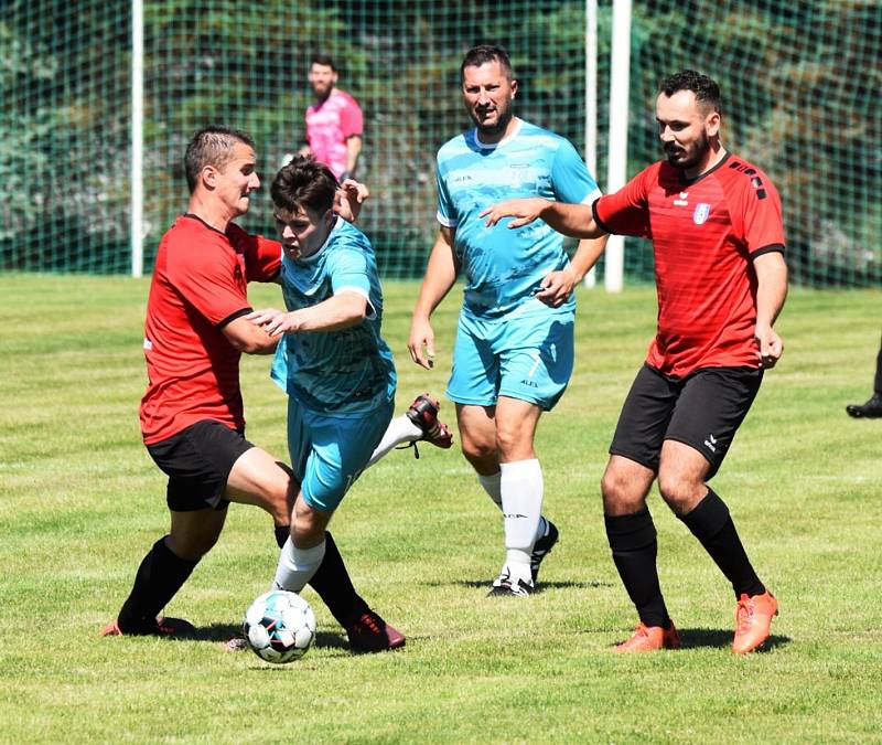 Fotbalový OP Strakonicka: Drahonice - Chelčice 0:4 (0:2).