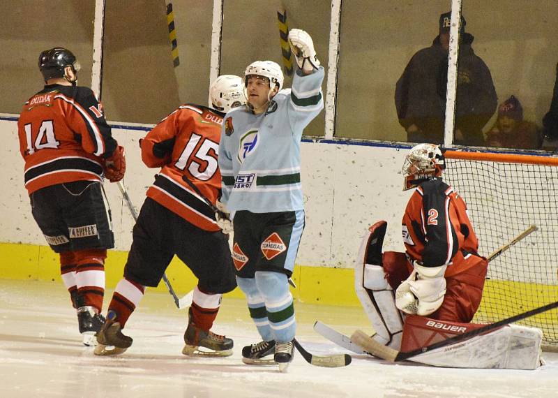 V I. kole play off podlehly Strakonice týmu Milevska 6:7.