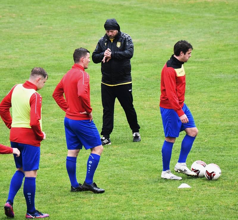 Fotbalový KP: Osek - Junior Strakonice 2:1 (2:0).