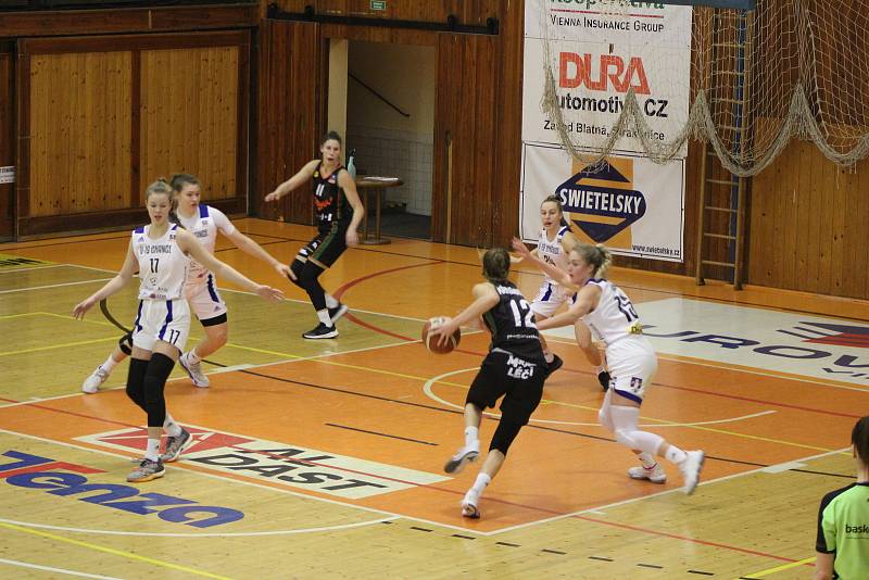 Basketbalová ŽBL: BK Strakonice - Žabiny Brno 40:83.