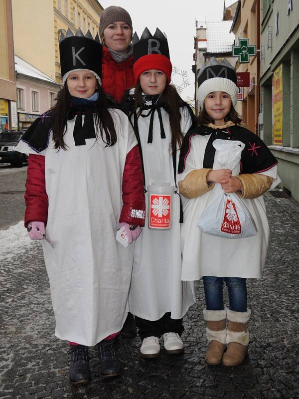 Tři králové. Zleva: Nela Hroudová, Lubomíra Hájková, Michaela Solařová a Alexandra Školníková.