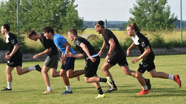 Fotbalisté Oseka již začali přípravu na novou sezonu v krajském přeboru.