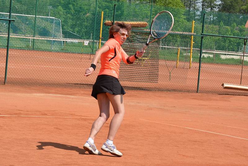 OBRAZEM: K pravidelným tréninkům využívá Tenisový klub Vodňany čtyři antuková hřiště na městském sportovním areálu Blanice.