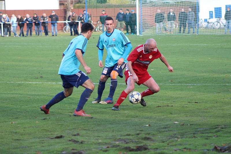 Fotbalová divize: Katovice - Klatovy 1:1 - penalty 6:7.