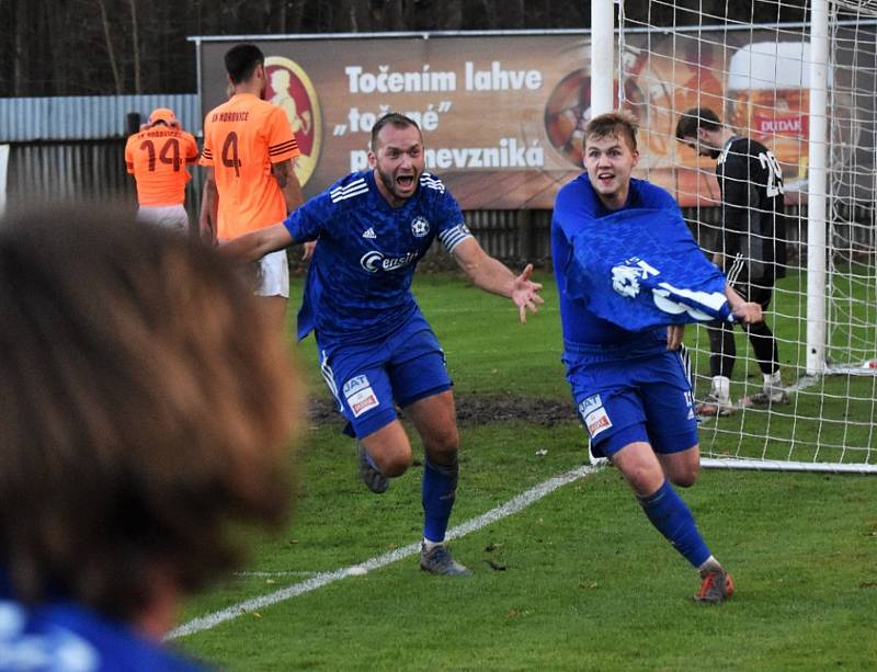 Fotbalová divize: Katovice - Hořovice 1:0 (0:0).