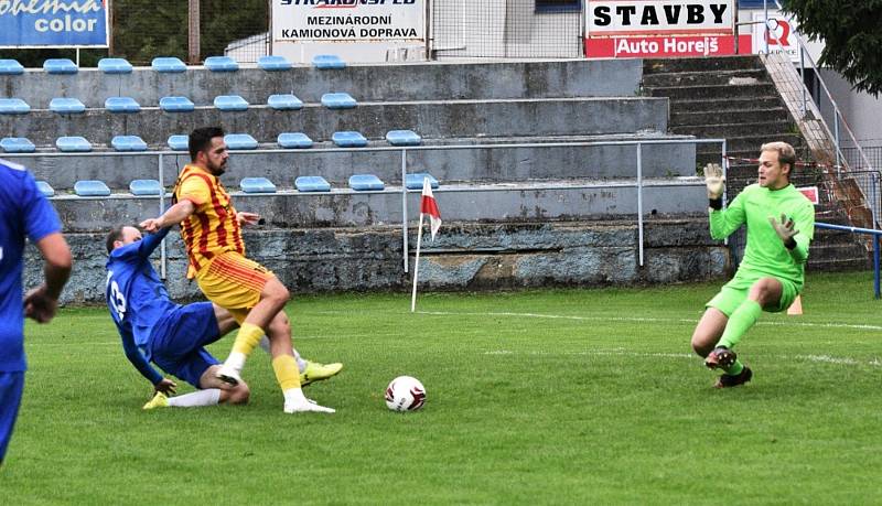 Fotbalový KP: Junior Strakonice - Sokol Sez. Ústí 2:0.