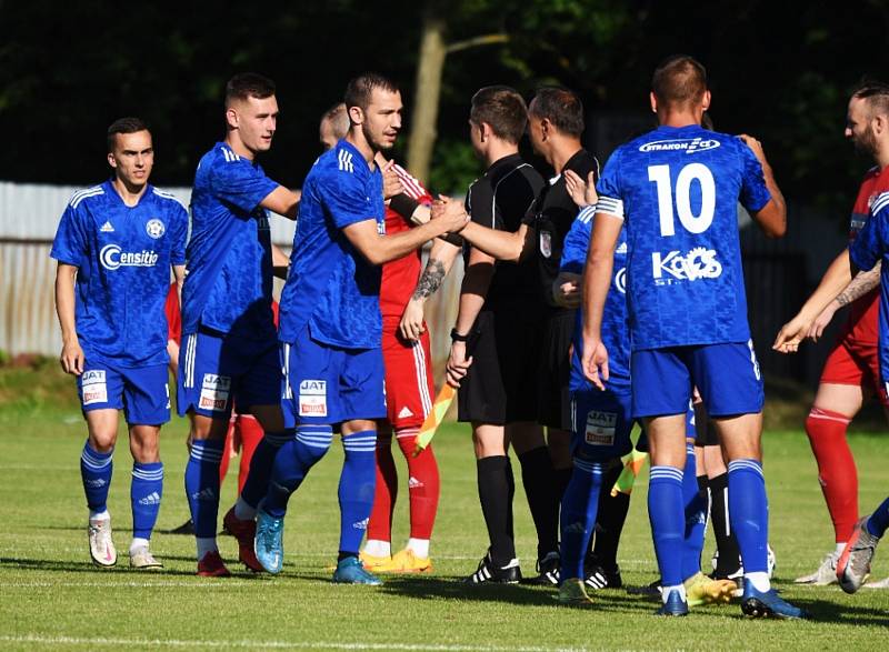 Fotbalová divize: Klatovy - Katovice 2:2 (1:1).