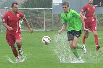 Junior Strakonice v neděli hostí v okresním derby Sedlici, se kterou hrál na podzim na hřišti připomínajícím bazén smírně 2:2.