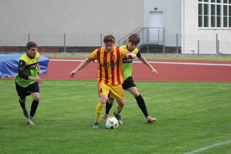 Fotbalová příprava: Junior Strakonice - Osek 2:2.