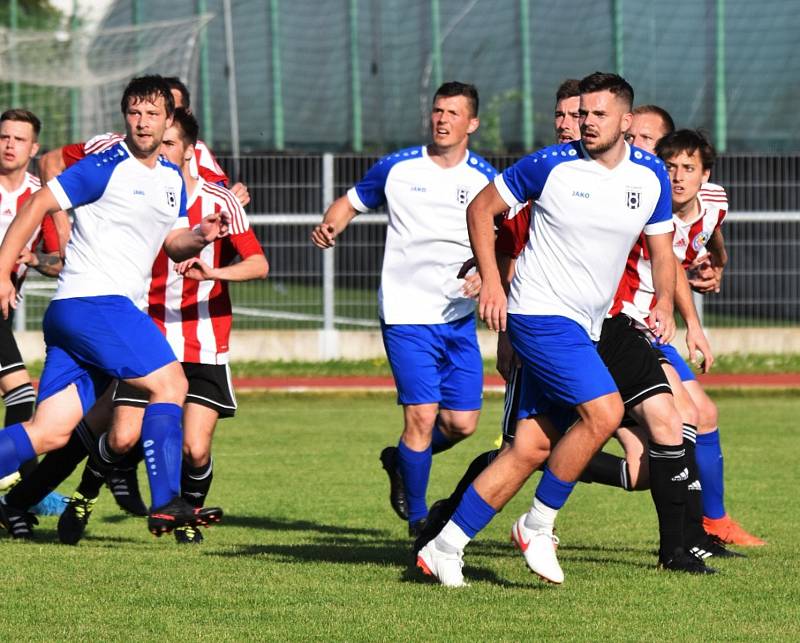 Fotbalový víkend opět přinese řadu zajímavých soubojů. Foto: Jan Škrle