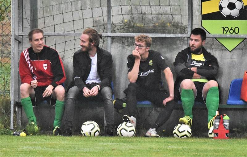 Fotbalová I.B třída: Osek - Čkyně 3:4.