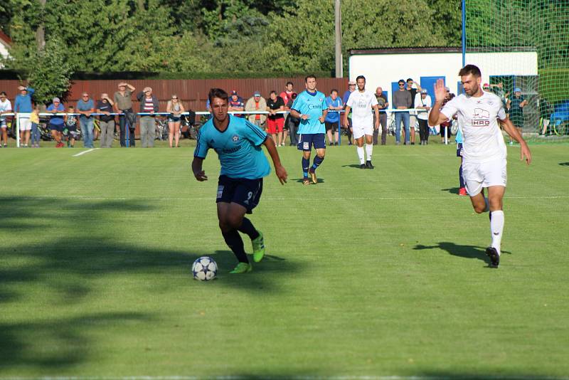 Fotbalová divize A: Katovice - Mariánské Lázně 1:3 (1:2).