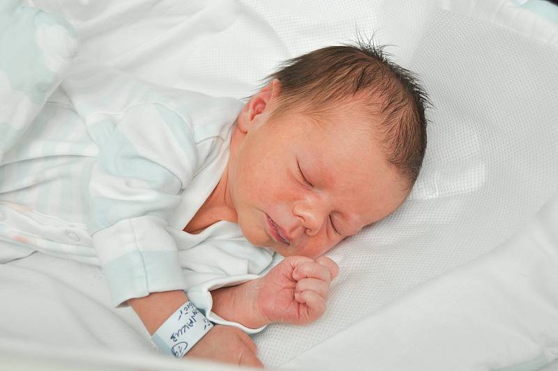Jakub Krejčí z Vimperku. Kubík se narodil 10. června 2019 ve 14 hodina 29 minut a jeho porodní váha byla 3300 gramů. Na Kubíčka se doma těšila celá rodina.