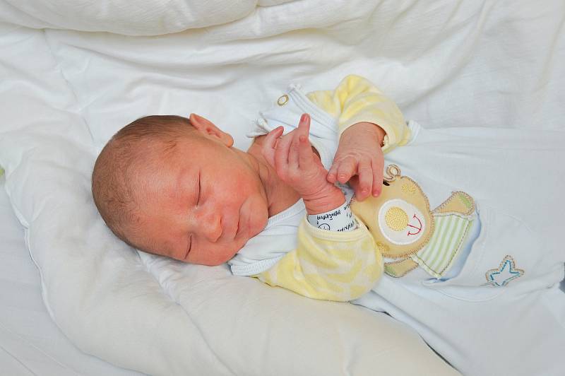 Matyáš Vyhnalík z Doubravic. Matyášek se narodil 19. 5. 2019 ve 22.39 hodin a jeho porodní váha byla 3090 gramů. Na bratříčka se doma těšil roční Lukášek.