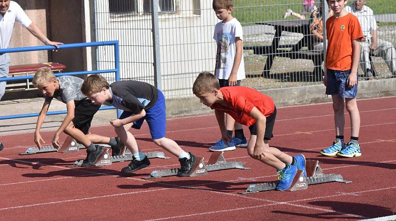 Mladí atleti soutěžili v okresním kole atletických soutěží 1. - 5. tříd.