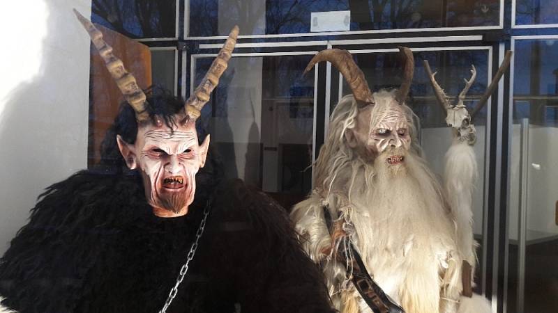 Tyto masky krampusáků můžete do konce února vidět ve Vodňanech.