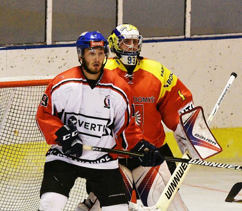 O pohár ředitele pivovaru Dudák: HC Strakonice - HC Radomyšl 2:1.