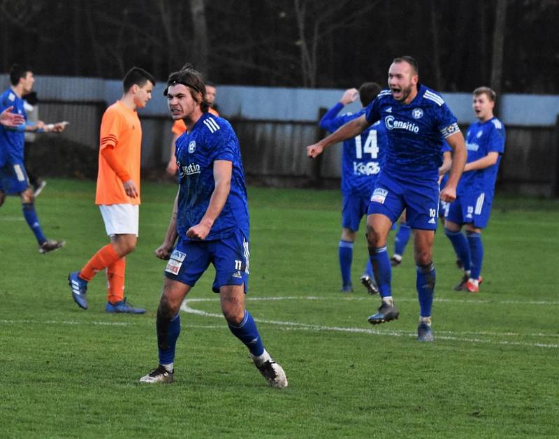 Fotbalová divize: Katovice - Hořovice 1:0 (0:0).