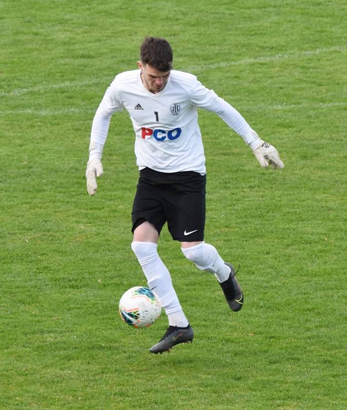 Fotbalový KP: Osek - Český Krumlov 3:1 (3:1).