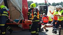 Taktické cvičení, které se konalo v úterý 18. června 2019 u Střední rybářské školy ve Vodňanech, prověřilo všechny složky IZS. Námětem cvičení byla dopravní nehoda autobusu a cyklisty.