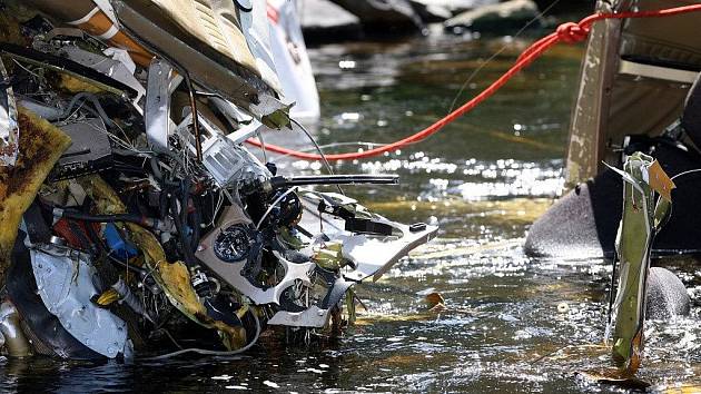 Ve Strakonicích na Podskalí havarovalo 16. srpna těsně před desátou hodinou dopoledne lehké motorové letadlo Cesna. Při nehodě zemřeli tři dospělí lidé. Z trosek letadla se podařilo vyprostit desetiletou dívku, která je ve velmi vážném stavu.