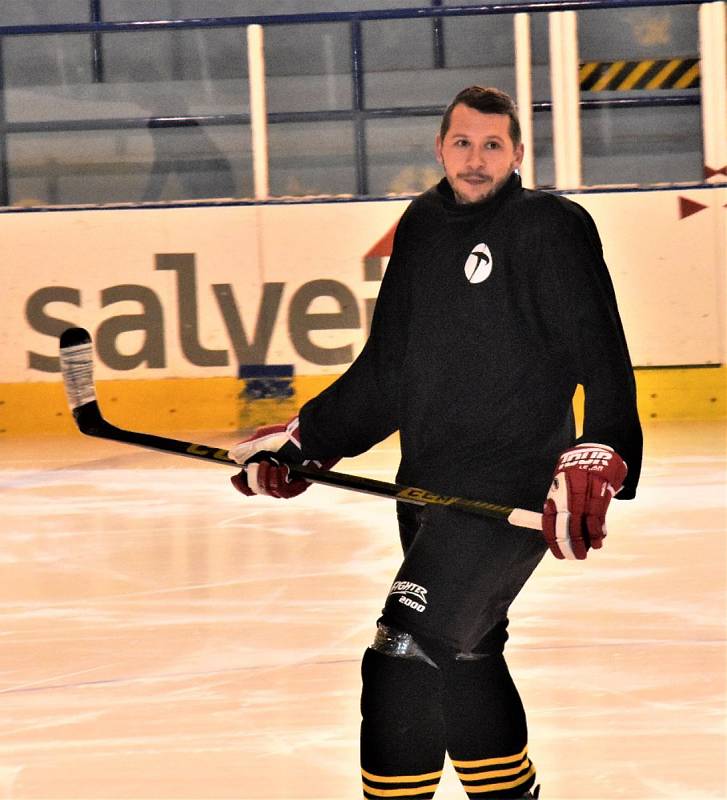 Blatenští fotbalisté zakončili rok 2018 na hokeji.